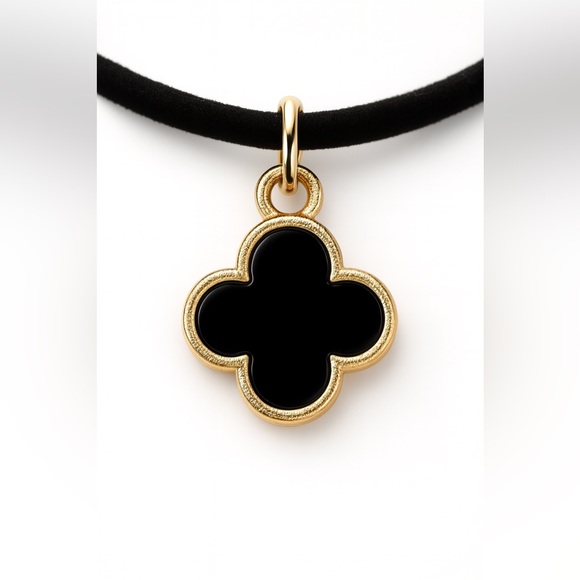 Black Onyx & Gold Clover Alhambra Choker Necklace - Picture 5 of 7